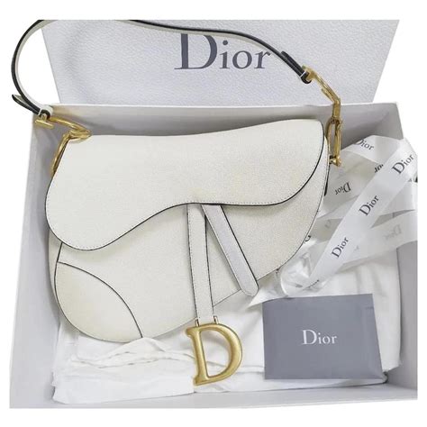 sac dior saddle blanc|Dior mini saddle bag.